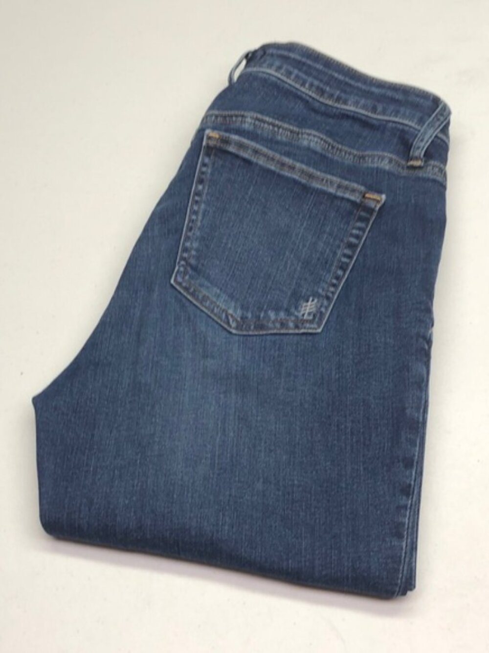 SILVER BEAU SLIM STRAIGHT JEANS 29x30 ⭐️